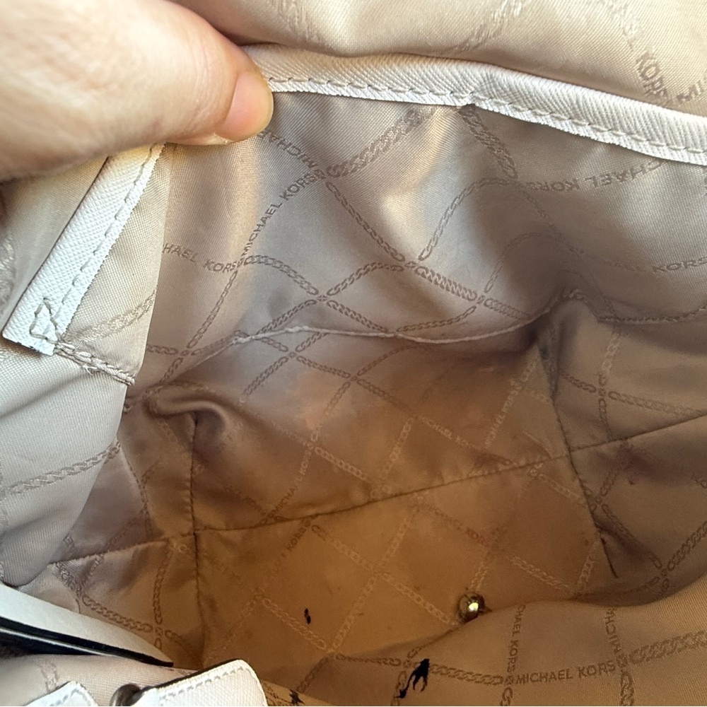 Michael Kors Cream Shoulder Bag - Picture 5 of 7